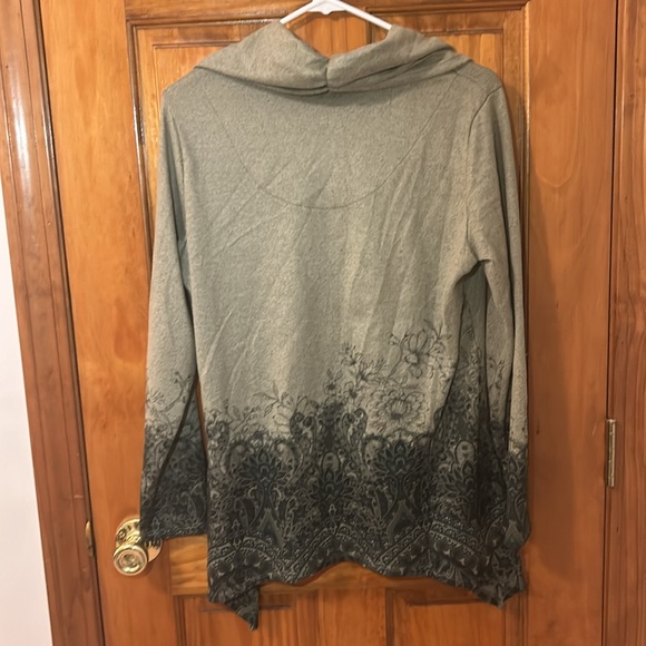 One World Slouch Neck Floral Top - Picture 5 of 8